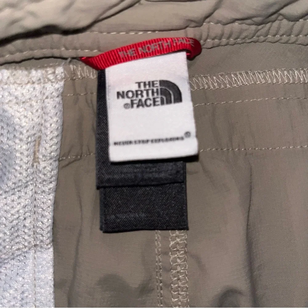 The North Face Shorts - Picture 4 of 5